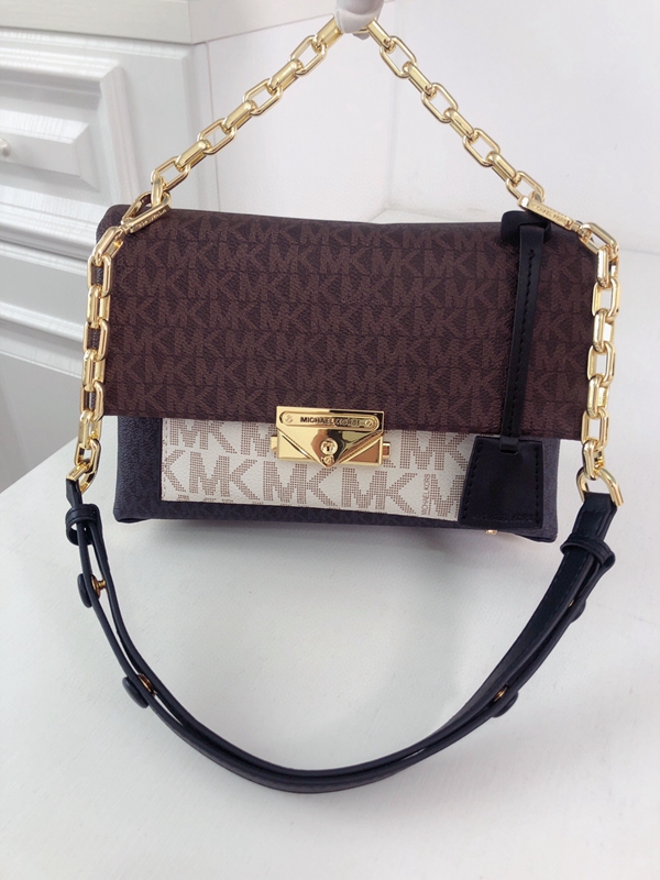 マイケルコースバッグ側面デザイン